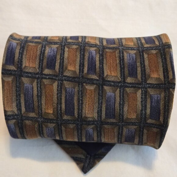 Cocktail Collection Tie - Great Condition - Picture 6 of 6